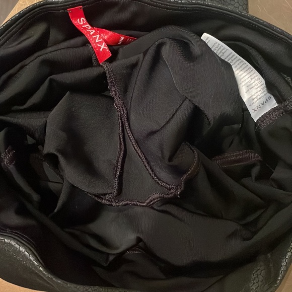 SPANX Faux Leather Pebbled Leggings - Picture 12 of 12